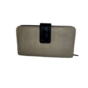 Women's Wallet Organizer  Beige with Black Accent Genuine Leather 7.5" x 4" Zip
